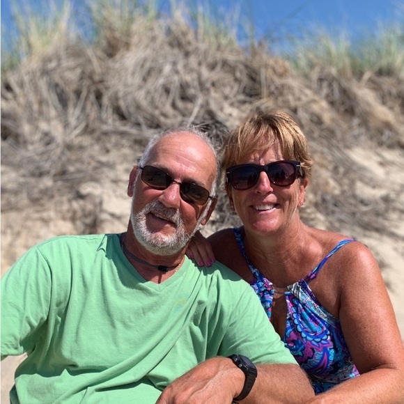 Meet your Posher, Joanne - Picture 1 of 5